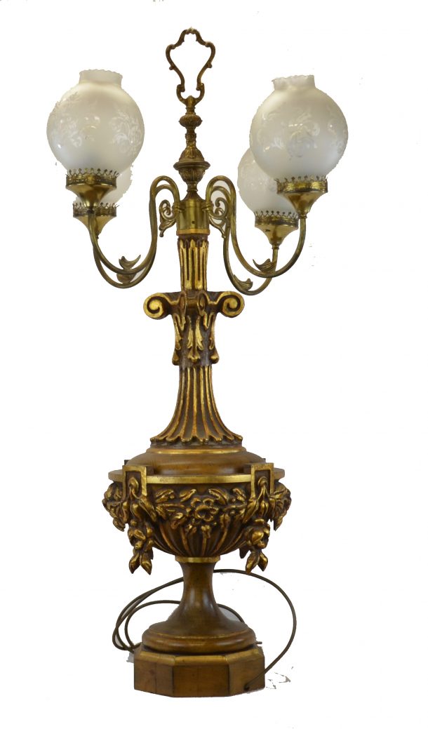 Candélabre en bois doré et laiton