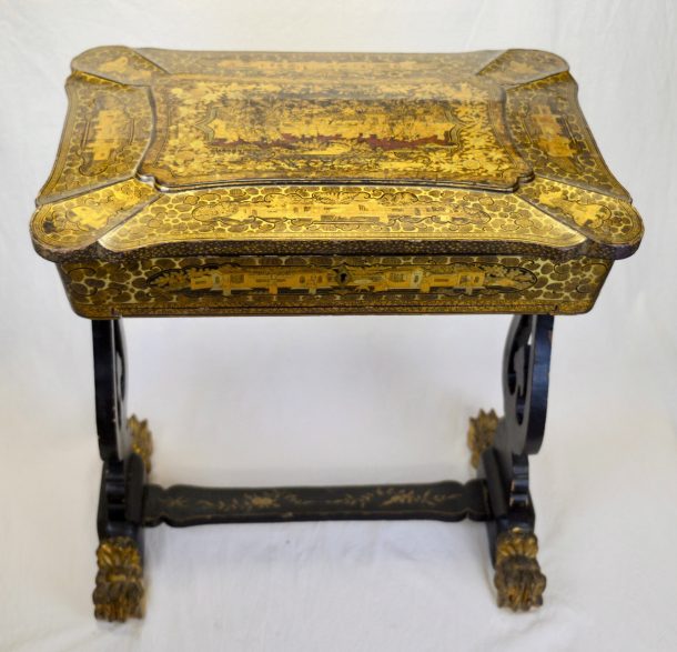 Meuble à couture  "Napoléon III"  XIX ème