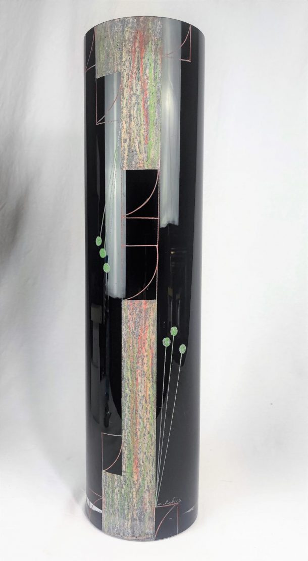 Vase de A. RIECKE de forme cylindrique  en verre coloré noir XX -ème 60 cm