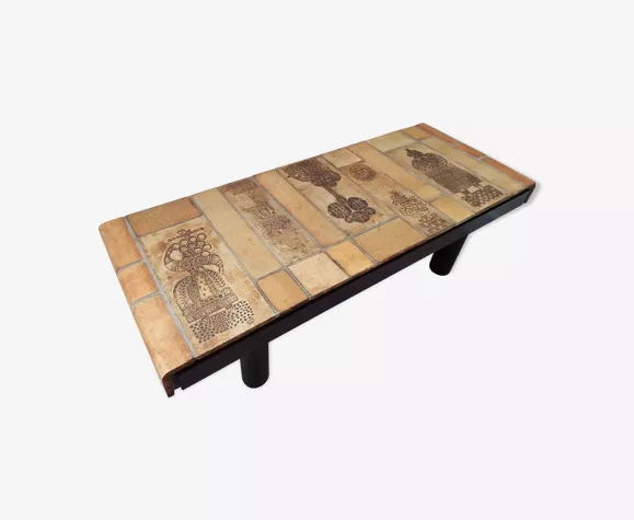 Table basse en céramique et bois de ROGER CAPRON VALLAURIS et JEAN DERVAL Année 60/70