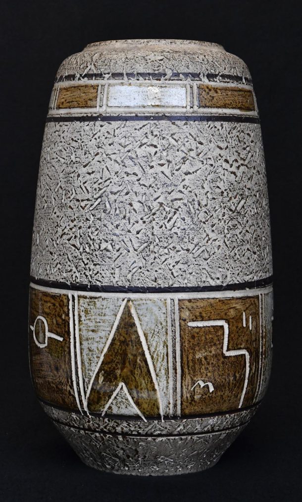 Grand vase en céramique vintage Spara technique en partie sgraffite à motifs géométriques Année 60