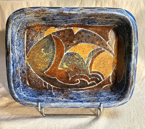 Bernard Buffat plat vide poche en céramique émaillée décors de poisson XX  XXI -ème