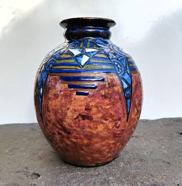 Vase en céramique style Art déco  décors géométriques tonalité de bleu XXème